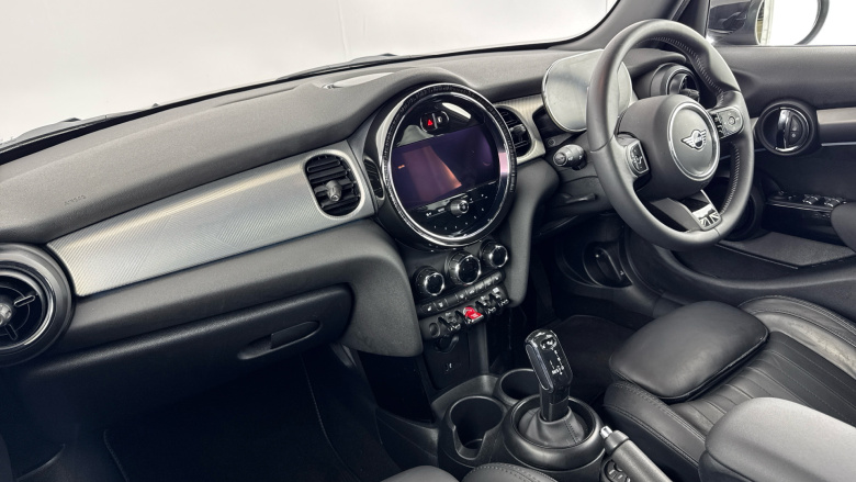 MINI Hatchback 1.5 Cooper Exclusive Premium 5dr Auto Petrol Hatchback